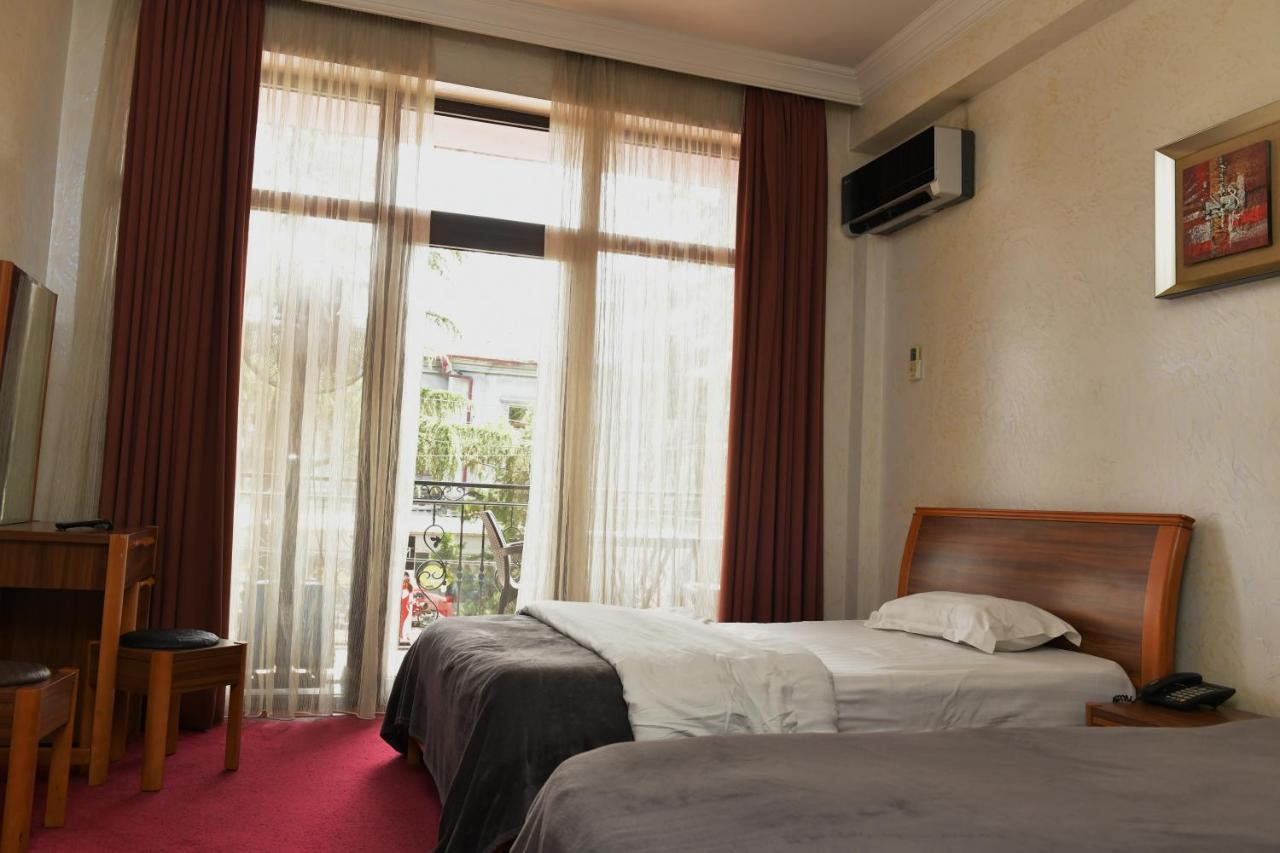 Antika Hotel 바투미 외부 사진