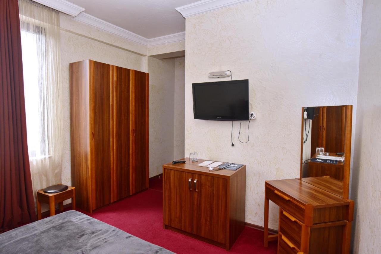 Antika Hotel 바투미 외부 사진